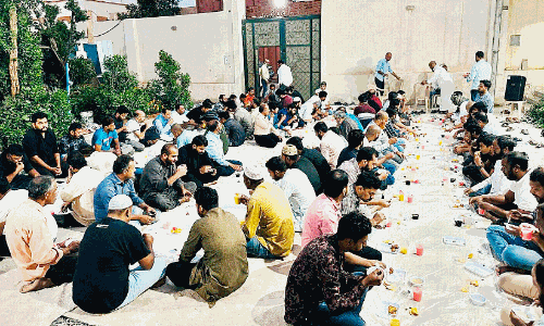 ഇ​ഫ്‌​താ​ർ സം​ഗ​മം