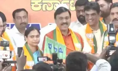 കർണാടക എം.എൽ.എ ജനാർദന റെഡ്ഡിയും ഭാര്യയും വീണ്ടും ബി.ജെ.പിയിൽ