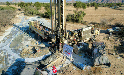 ഖ​ത്ത​ർ റെ​ഡ് ക്ര​സ​ന്റി​ന്റെ കു​ടി​വെ​ള്ള​പ​ദ്ധ​തി​ നിർമാണത്തിൽ നിന്ന്