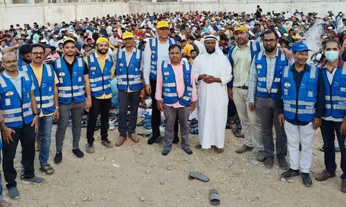 ദി​നം​പ്ര​തി ര​ണ്ടാ​യി​ര​ത്തോ​ളം പേ​ർ​ക്ക് സൗ​ജ​ന്യ ഇ​ഫ്താ​ർ