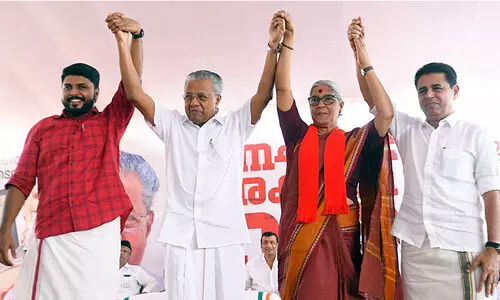 കേന്ദ്ര സർക്കാർ ആർ.എസ്.എസിന്റെ അജണ്ട നടപ്പാക്കുകയാണെന്ന് മുഖ്യമന്ത്രി