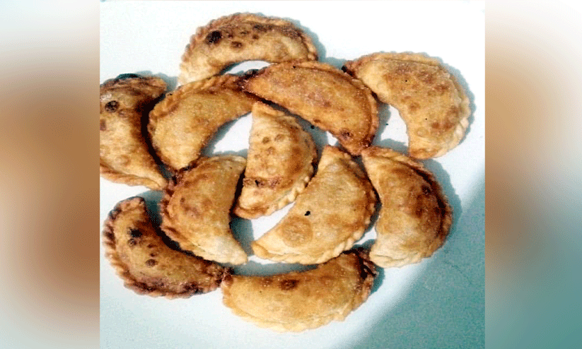 Kozhi Ada, കോ​ഴി അ​ട