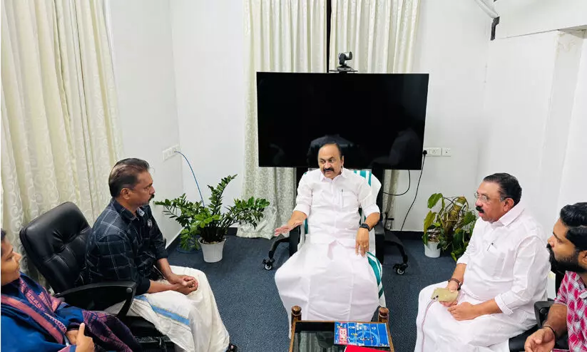 സിദ്ധാർഥന്റെ മരണത്തില് സി.ബി.ഐ അന്വേഷണം വൈകിപ്പിച്ചാല് സമരത്തിനിറങ്ങുമെന്ന് വി.ഡി സതീശന് സിദ്ധാർഥന്റെ മരണത്തില് സി.ബി.ഐ അന്വേഷണം വൈകിപ്പിച്ചാല് സമരത്തിനിറങ്ങുമെന്ന് വി.ഡി സതീശന്