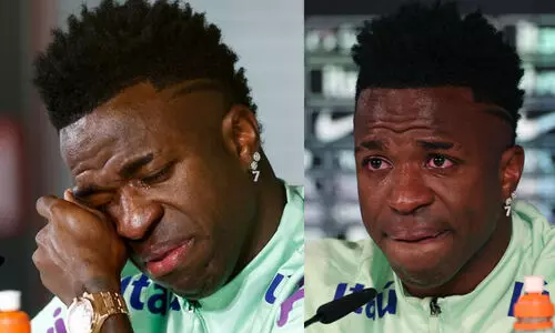 ‘ഞാൻ സ്​പെയിൻ വിടാതിരുന്നാൽ വംശീയവാദികൾക്ക് എന്റെ മുഖം വീണ്ടും വീണ്ടും കണ്ടുകൊണ്ടിരിക്കാം’; നിരന്തര അധിക്ഷേപത്തിൽ കണ്ണുനിറഞ്ഞ് വിനീഷ്യസ്