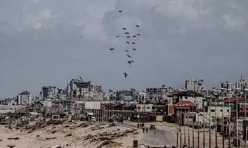 കുരുതി തുടർന്ന് ഇസ്രായേൽ; ഗസ്സയിലുടനീളം ആക്രമണം; 24 മണിക്കൂറിനിടെ കൊല്ലപ്പെട്ടത് 81 പേർ കുരുതി തുടർന്ന് ഇസ്രായേൽ; ഗസ്സയിലുടനീളം ആക്രമണം; 24 മണിക്കൂറിനിടെ കൊല്ലപ്പെട്ടത് 81 പേർ