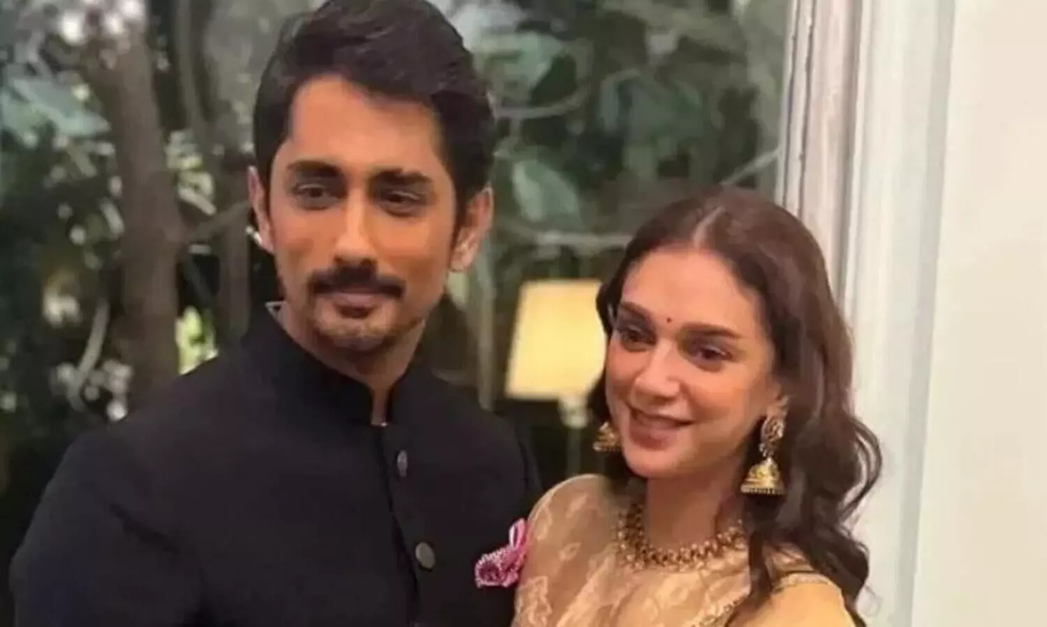 Siddharth and Aditi Rao Hydari tie the knot at a temple in Telangana