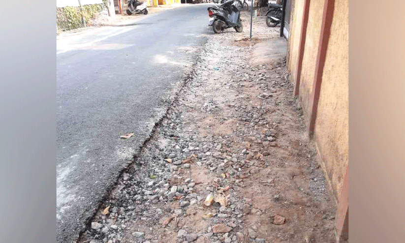 വൈപ്പിൻപടി -ടി.വി. പുരം റോഡിൽ ഓടകൾ നിർമിക്കുന്നില്ലെന്ന്​ പരാതി