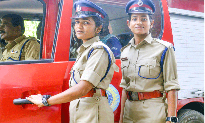 aparnma and geethamol take charge in kottayam fire and rescue