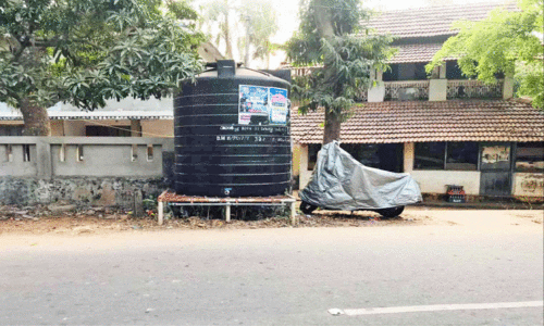 തീരദേശ മേഖലകളിൽ കുടിവെള്ള ക്ഷാമം രൂക്ഷം; ജനം ദുരിതത്തിൽ തീരദേശ മേഖലകളിൽ കുടിവെള്ള ക്ഷാമം രൂക്ഷം; ജനം ദുരിതത്തിൽ