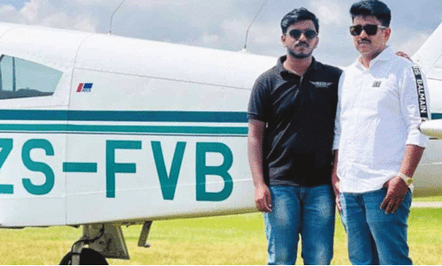 ചിറക് നല്‍കിയ പിതാവിനൊപ്പം സ്വയം പറത്തിയ വിമാനത്തില്‍ ഷബാബിന്റെ സ്വപ്‌നയാത്ര