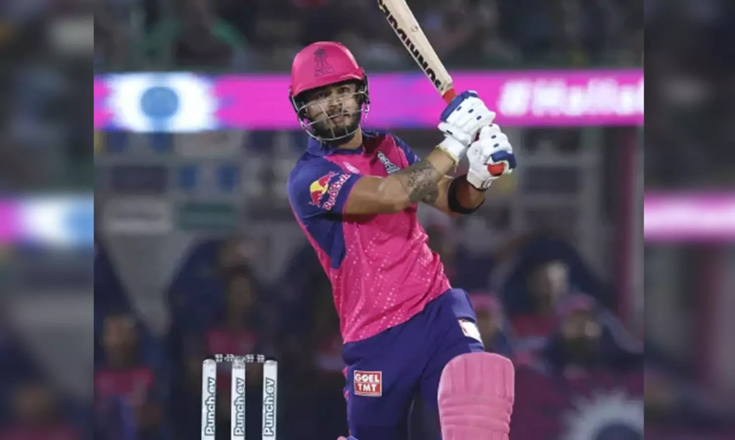 നിരാശപ്പെടുത്തി സഞ്ജു, തകർത്തടിച്ച് പരാഗ്; രാജസ്ഥാനെതിരെ ഡൽഹിക്ക് 186 റൺസ് വിജയലക്ഷ്യം