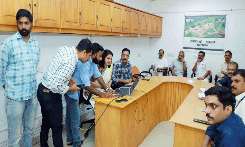 ലോക്സഭ  തെരഞ്ഞടുപ്പ്; നിങ്ങൾ നിരീക്ഷണത്തിലാണ്