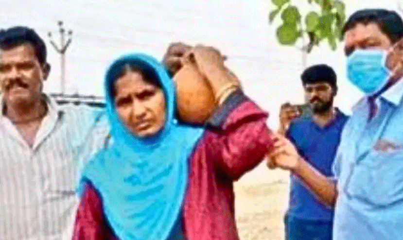 Muslim caretaker performs last rites of Hindu woman