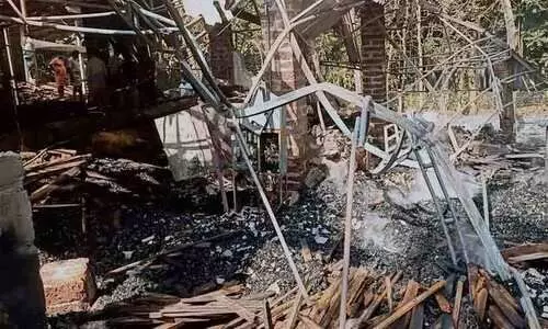 കരുവാരക്കുണ്ടിലെ  തടിമില്ലിൽ വൻ തീപിടിത്തം