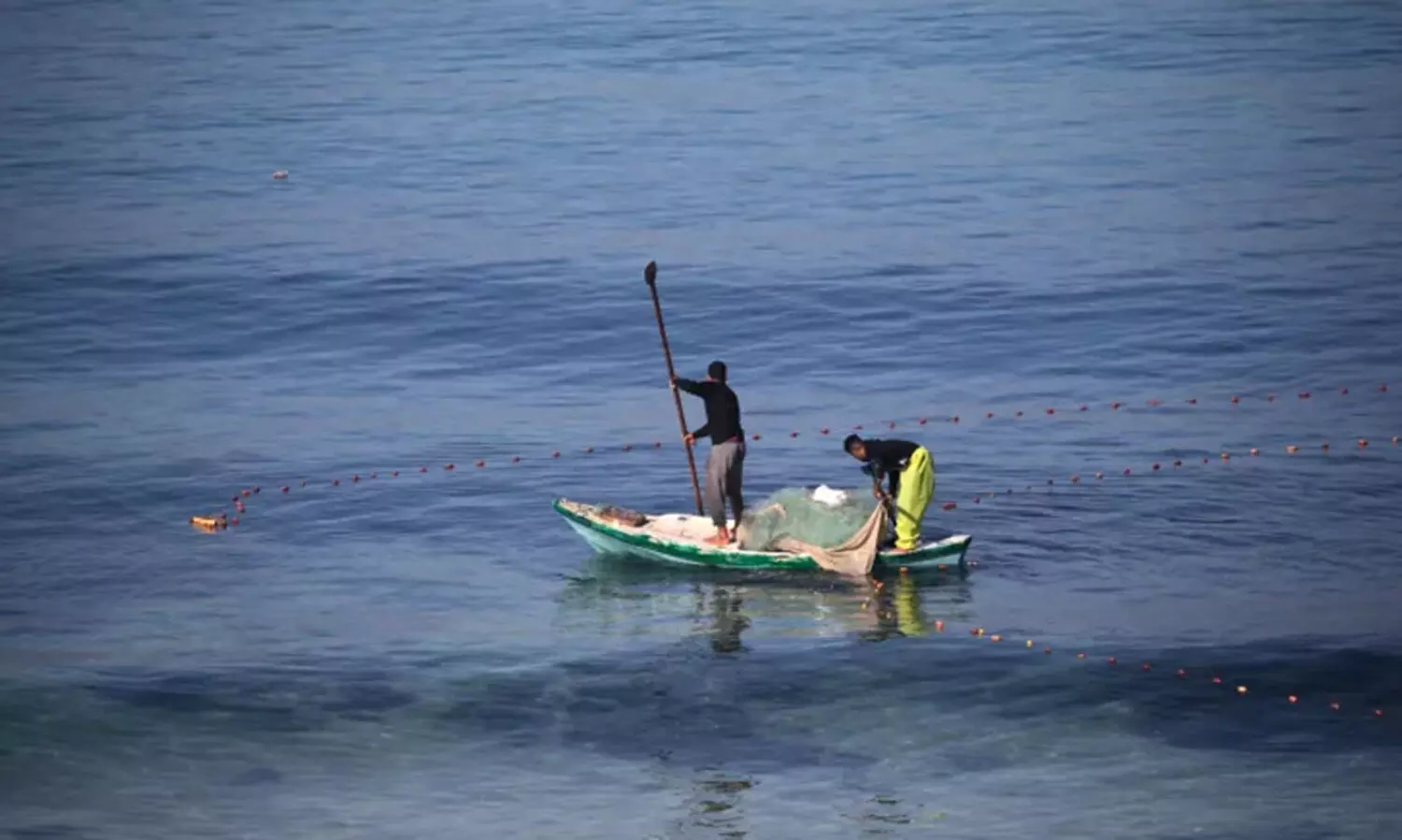 ‘എന്റെ ജീവ​നേക്കാൾ വലുതാണ് മക്കളുടെ വിശപ്പടക്കൽ; ബോംബുകൾ വർഷിക്കുമ്പോഴും ഞാൻ കടലിൽ പോകും’