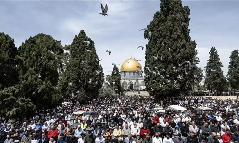 മസ്ജിദുൽ അഖ്സയിൽ ഇന്ന് ജുമുഅ നിർവഹിച്ചത് 1.25 ലക്ഷം ഫലസ്തീനികൾ