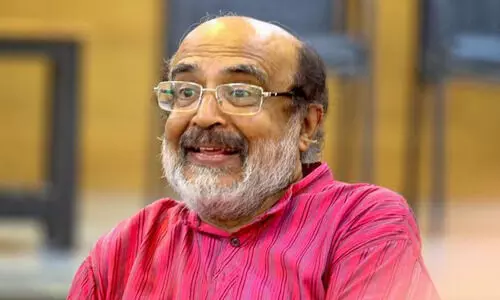 കുടുംബശ്രീയുടെ കൂട്ട് വേണ്ട; പെരുമാറ്റച്ചട്ട ലംഘനത്തിന് തോമസ് ഐസക്കിന് താക്കീത്