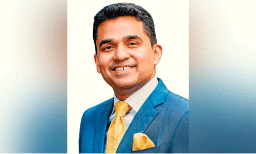 മ​ദേ​ഴ്‌​സ് എ​ൻ​ഡോ​വ്‌​മെ​ന്റി​ന് 10 ല​ക്ഷം ദി​ർ​ഹം ന​ൽ​കി ഡോ. ​ഷം​ഷീ​ർ വ​യ​ലി​ൽ