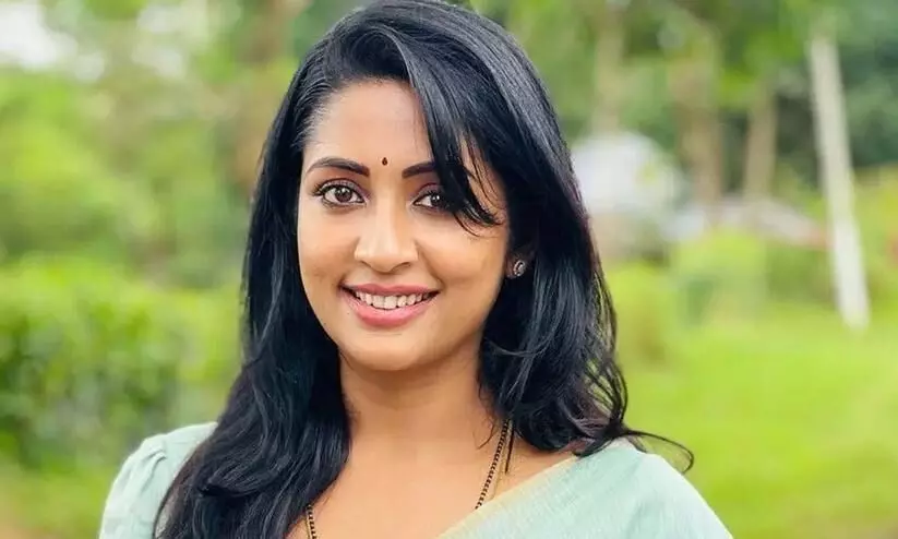 സാരികൾ വിറ്റത് ഇതിന്! പരിഹസിച്ചവരുടെ വായടപ്പിച്ച് നവ്യ - വിഡിയോ സാരികൾ വിറ്റത് ഇതിന്! പരിഹസിച്ചവരുടെ വായടപ്പിച്ച് നവ്യ - വിഡിയോ