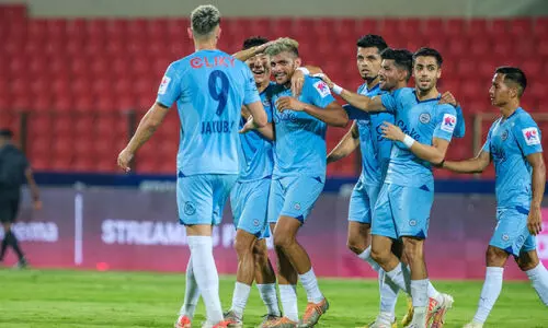 മുംബൈ സെമിയിലേക്ക്; ഹൈ​ദ​രാ​ബാ​ദിനെ വീഴ്ത്തിയത് മൂന്നു ഗോളിന്