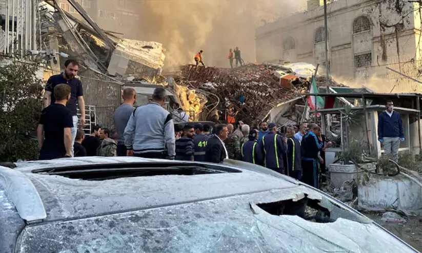 സിറിയയിലെ ഇറാൻ കോൺസുലേറ്റിന് നേരെ ഇസ്രായേൽ മിസൈൽ ആക്രമണം; ഉന്നത സൈനിക ഉദ്യോഗസ്ഥർ ഉൾപ്പെടെ നിരവധി പേർ കൊല്ലപ്പെട്ടു സിറിയയിലെ ഇറാൻ കോൺസുലേറ്റിന് നേരെ ഇസ്രായേൽ മിസൈൽ ആക്രമണം; ഉന്നത സൈനിക ഉദ്യോഗസ്ഥർ ഉൾപ്പെടെ നിരവധി പേർ കൊല്ലപ്പെട്ടു