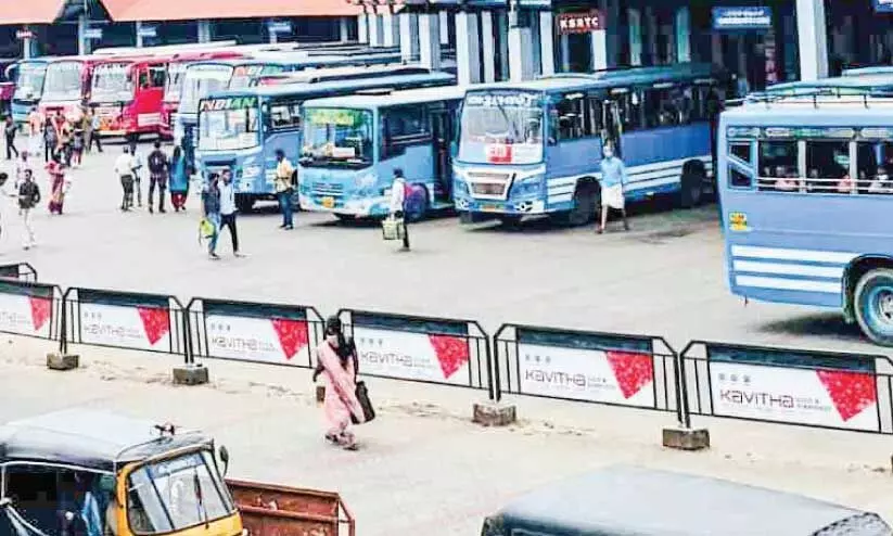 bus stand bus stand