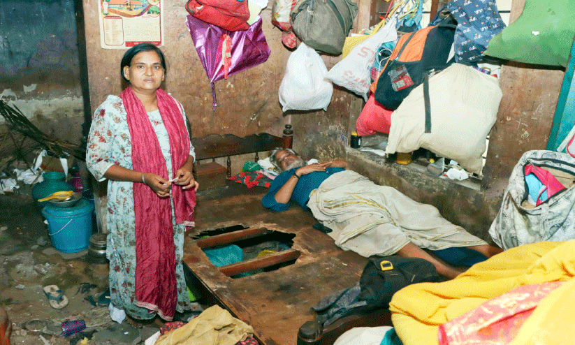 ഉടൻ ഒരു വീടാകുമോ, ഈ കൂരയിലുണ്ട്​ നെഞ്ച്​പിടച്ചൊരു കുടുംബം