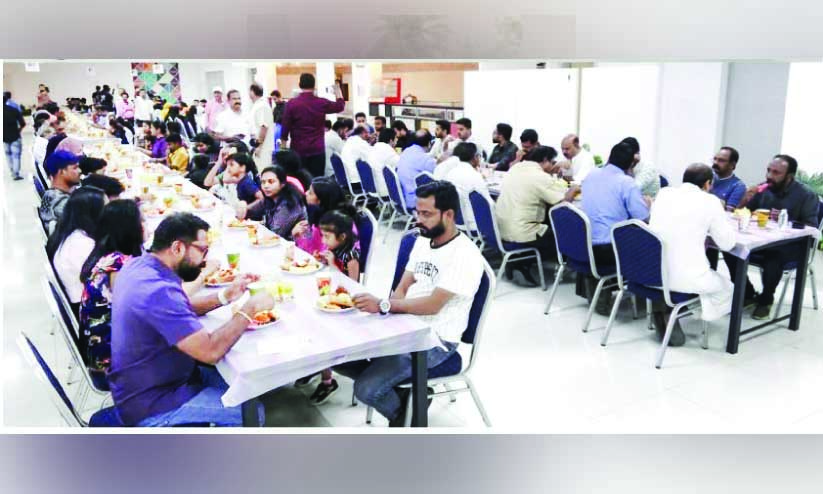 എസ്.എൻ.ഡി.പി ഒമാൻ യൂനിയൻ ഇഫ്താർ വിരുന്ന് എസ്.എൻ.ഡി.പി ഒമാൻ യൂനിയൻ ഇഫ്താർ വിരുന്ന്