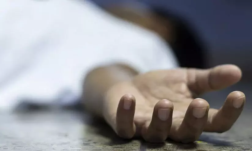 മലയാളി ദമ്പതിമാരും സുഹൃത്തായ യുവതിയും അരുണാചലിലെ ഹോട്ടൽ മുറിയിൽ മരിച്ച നിലയിൽ