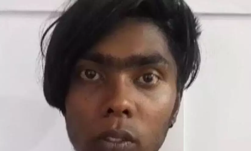 17കാരിയെ പീഡിപ്പിച്ച 19കാരന് പിടിയില് 17കാരിയെ പീഡിപ്പിച്ച 19കാരന് പിടിയില്