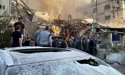 സിറിയയിലെ ഇറാൻ കോൺസുലേറ്റിന് നേരെ ഇസ്രായേൽ മിസൈൽ ആക്രമണം; ഉന്നത സൈനിക ഉദ്യോഗസ്ഥർ ഉൾപ്പെടെ നിരവധി പേർ കൊല്ലപ്പെട്ടു