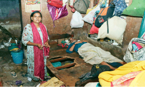 ഉടൻ ഒരു വീടാകുമോ, ഈ കൂരയിലുണ്ട്​ നെഞ്ച്​പിടച്ചൊരു കുടുംബം