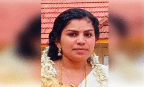 യുവതിയുടെ ആത്മഹത്യ; ഭർത്താവിനെതിരേ തെളിവുകളുമായി രക്ഷാകർത്താക്കൾ