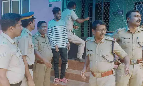 ര​ണ്ട​ര വ​യ​സ്സു​കാ​രിയെ മർദിച്ച് കൊന്ന പിതാവ് കുറ്റം സമ്മതിച്ചെന്ന് പൊലീസ്