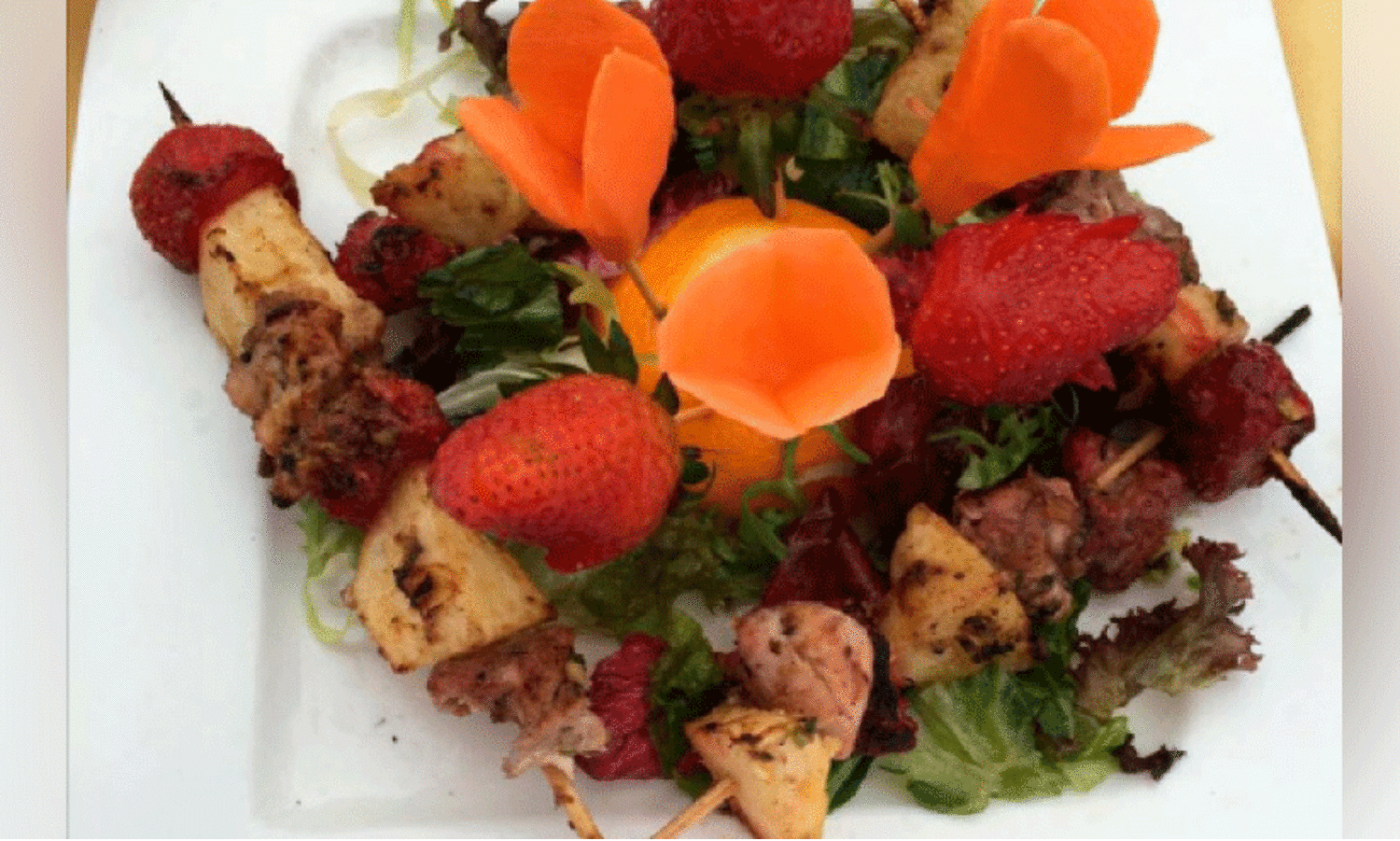 Strawberry Banana Smoothie, സ്ട്രോ​ബെ​റി ബ​നാ​ന സ്മൂ​ത്തി