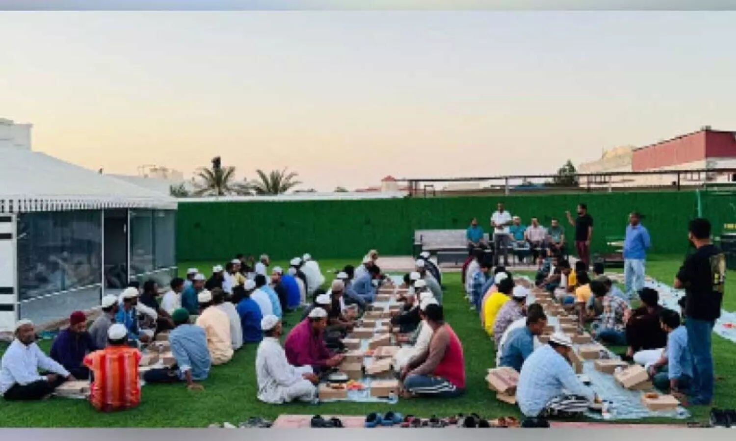 തൊ​ഴി​ലാ​ളി​ക​ൾ​ക്കൊ​പ്പം ഐ.​എം.​സി.​സി ഇ​ഫ്താ​ർ