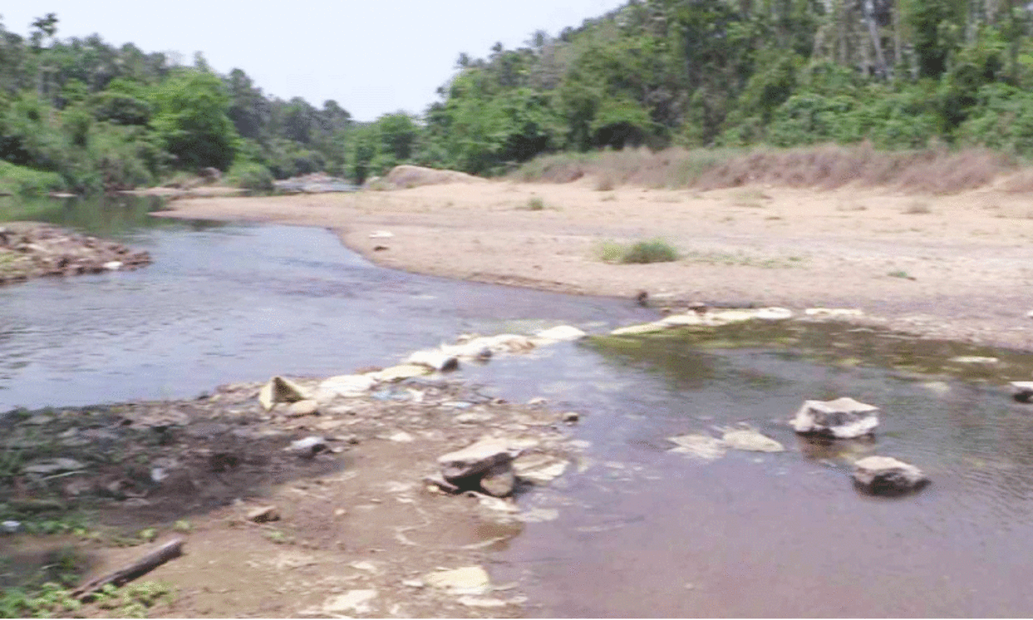 ഇ​രു​വ​ഴി​ഞ്ഞി​പ്പു​ഴ
