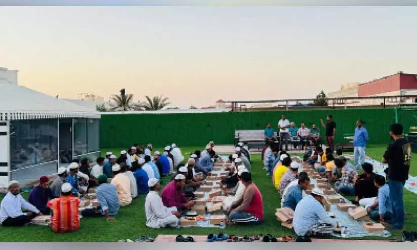 തൊഴിലാളികൾക്കൊപ്പം ഐ.എം.സി.സി ഇഫ്താർ തൊഴിലാളികൾക്കൊപ്പം ഐ.എം.സി.സി ഇഫ്താർ