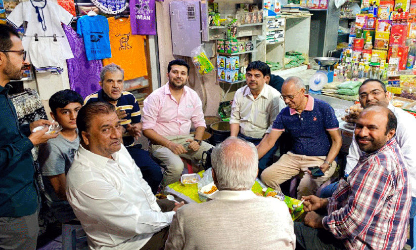 Gujarati bussiness men and Friends of Sookh Gathering at Matra Pharmacy Square