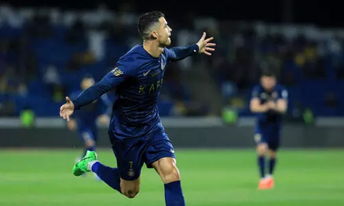 സൗദി ലീഗിലും ഗോളുകൾ അടിച്ചുകൂട്ടി ക്രിസ്റ്റ്യാനോ; അപൂർവ റെക്കോഡിനരികെ; റോണോക്കൊപ്പം മത്സരിക്കാൻ മെസ്സിയുടെ സഹതാരവും