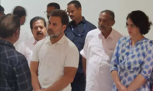 രാഹുൽ ഗാന്ധിയെ കണ്ട് സിദ്ധാർത്ഥന്‍റെ പിതാവ്; നിവേദനം നൽകി