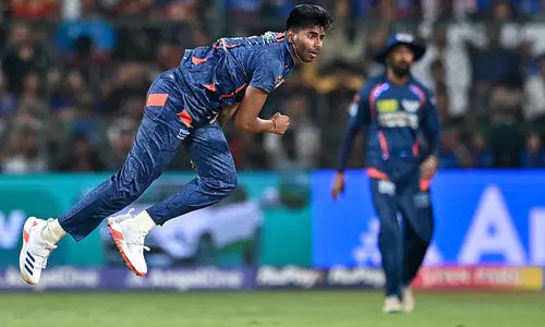 നോക്കു അമ്മേ, എനിക്ക് പറക്കാനാകും! റെക്കോഡ് ബൗളിങ്ങിനു പിന്നാലെ മായങ്ക് യാദവ്; ഏറ്റെടുത്ത് ആരാധകർ