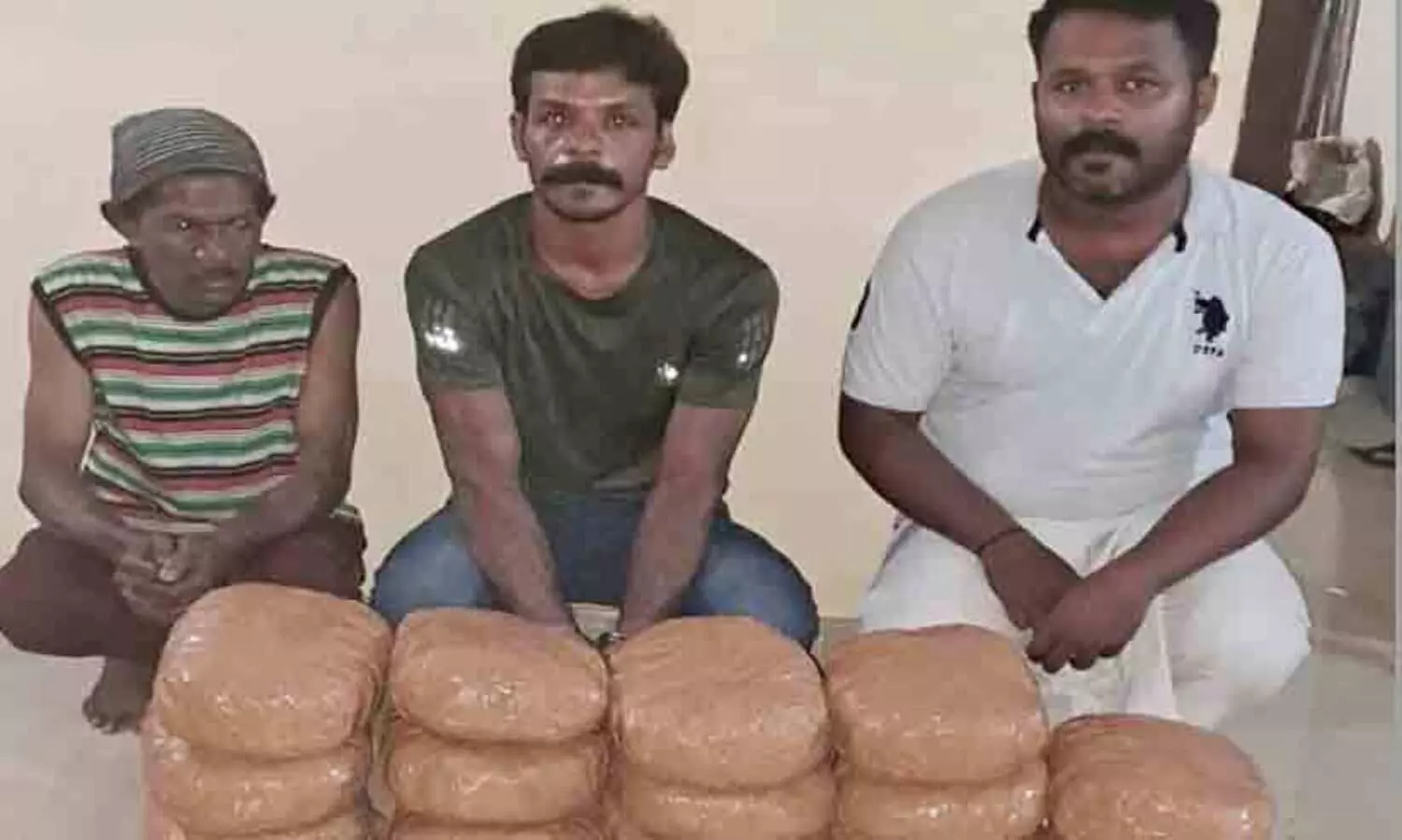 വീട്ടിൽ സൂക്ഷിച്ച 40 കിലോ കഞ്ചാവ് പിടിച്ചെടുത്തു