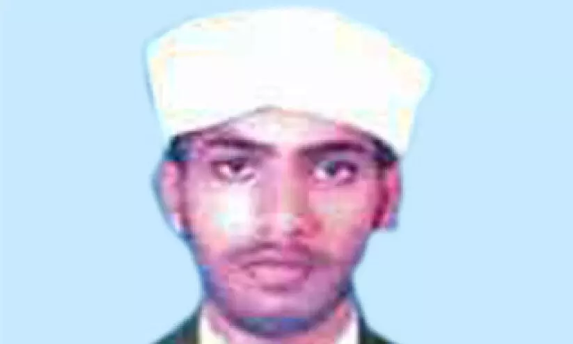 പെരുന്നാൾ അവധിക്ക് നാട്ടിലേക്ക് പോകവേ വിദ്യാർഥി അപകടത്തിൽ മരിച്ചു പെരുന്നാൾ അവധിക്ക് നാട്ടിലേക്ക് പോകവേ വിദ്യാർഥി അപകടത്തിൽ മരിച്ചു