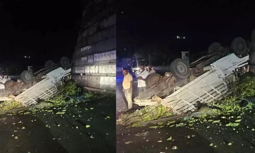 ചുരത്തിൽ നാലാം വളവിൽ നിന്ന് രണ്ടാം വളവിലേക്ക് പിക്കപ്പ് വാൻ മറിഞ്ഞു