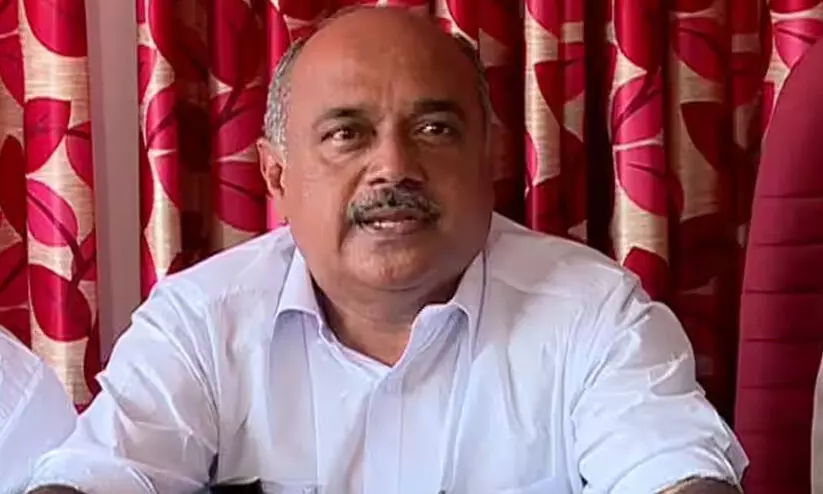 പിന്താങ്ങിയവരുടെ ഒപ്പ് വ്യാജം, കോട്ടയത്ത് ഫ്രാൻസിസ് ജോർജിന്റെ അപരന്മാരുടെ പത്രിക തള്ളണമെന്ന് യു.ഡി.എഫ് പരാതി പിന്താങ്ങിയവരുടെ ഒപ്പ് വ്യാജം, കോട്ടയത്ത് ഫ്രാൻസിസ് ജോർജിന്റെ അപരന്മാരുടെ പത്രിക തള്ളണമെന്ന് യു.ഡി.എഫ് പരാതി