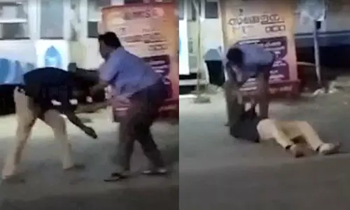 ബസിന്‍റെ സമയം ചോദിച്ച യാത്രക്കാരനെ കെ.എസ്.ആർ.ടി.സി ജീവനക്കാരൻ മർദിച്ചു