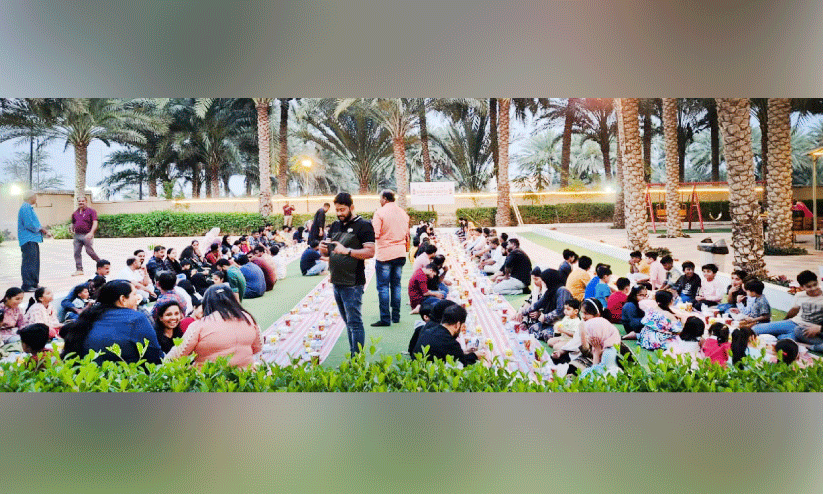 iftar party organized under the auspices of bathina malayali family forum