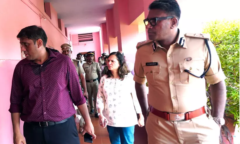 എറണാകുളം മണ്ഡലം: വോട്ടെണ്ണൽ കേന്ദ്രവും വിതരണ കേന്ദ്രങ്ങളും പൊതു നിരീക്ഷക സന്ദർശിച്ചു എറണാകുളം മണ്ഡലം: വോട്ടെണ്ണൽ കേന്ദ്രവും വിതരണ കേന്ദ്രങ്ങളും പൊതു നിരീക്ഷക സന്ദർശിച്ചു