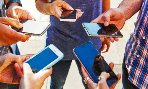 സ്മാ​ർ​ട്ട്ഫോ​ൺ സേ​ഫാ​ക്കാം